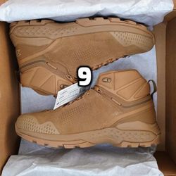 New Men's Garmont Coyote Tactical Boot, 9