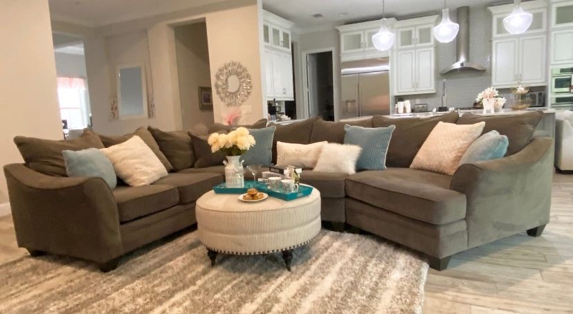 Beautiful U Sectional-Gray 