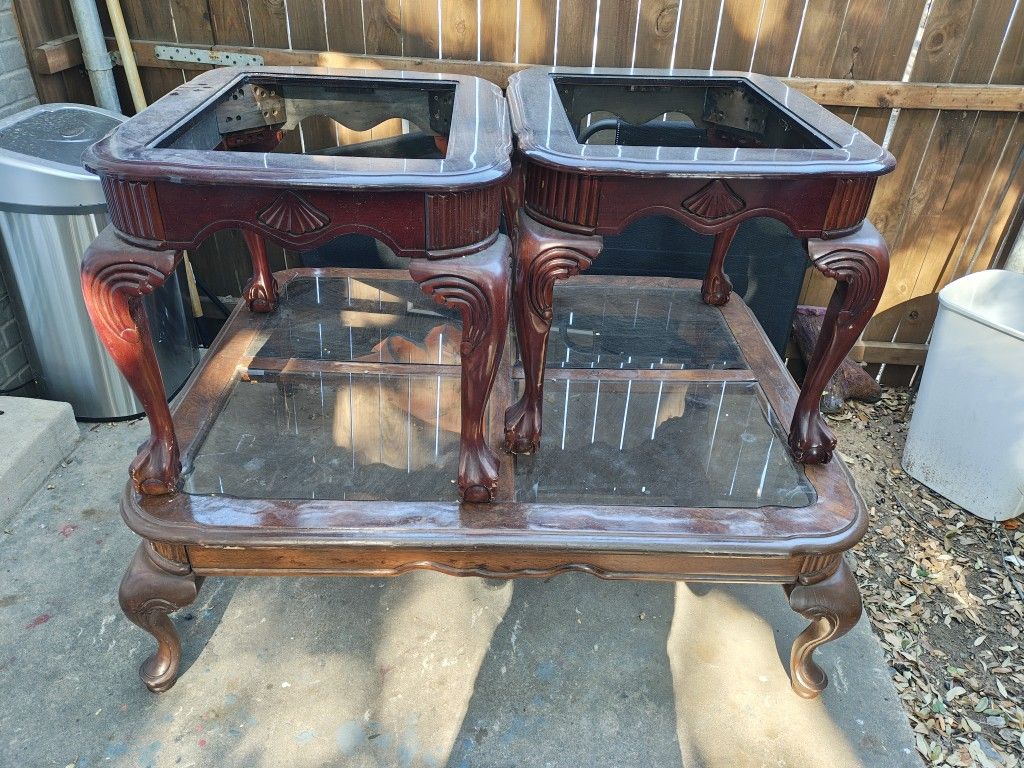 Living Room Set- Read Description