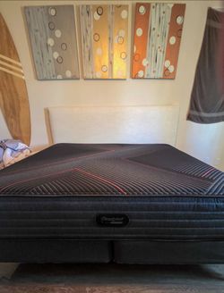 King Beautyrest Black Hybrid Mattress + Bases