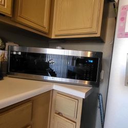 Microwave With Vent Fan