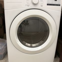 LG 7.4 cu. ft. Ultra Large Capacity Front Load Gas Dryer - White $650