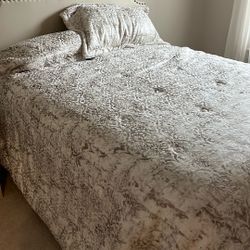 Like New Mattress And Frame And Table