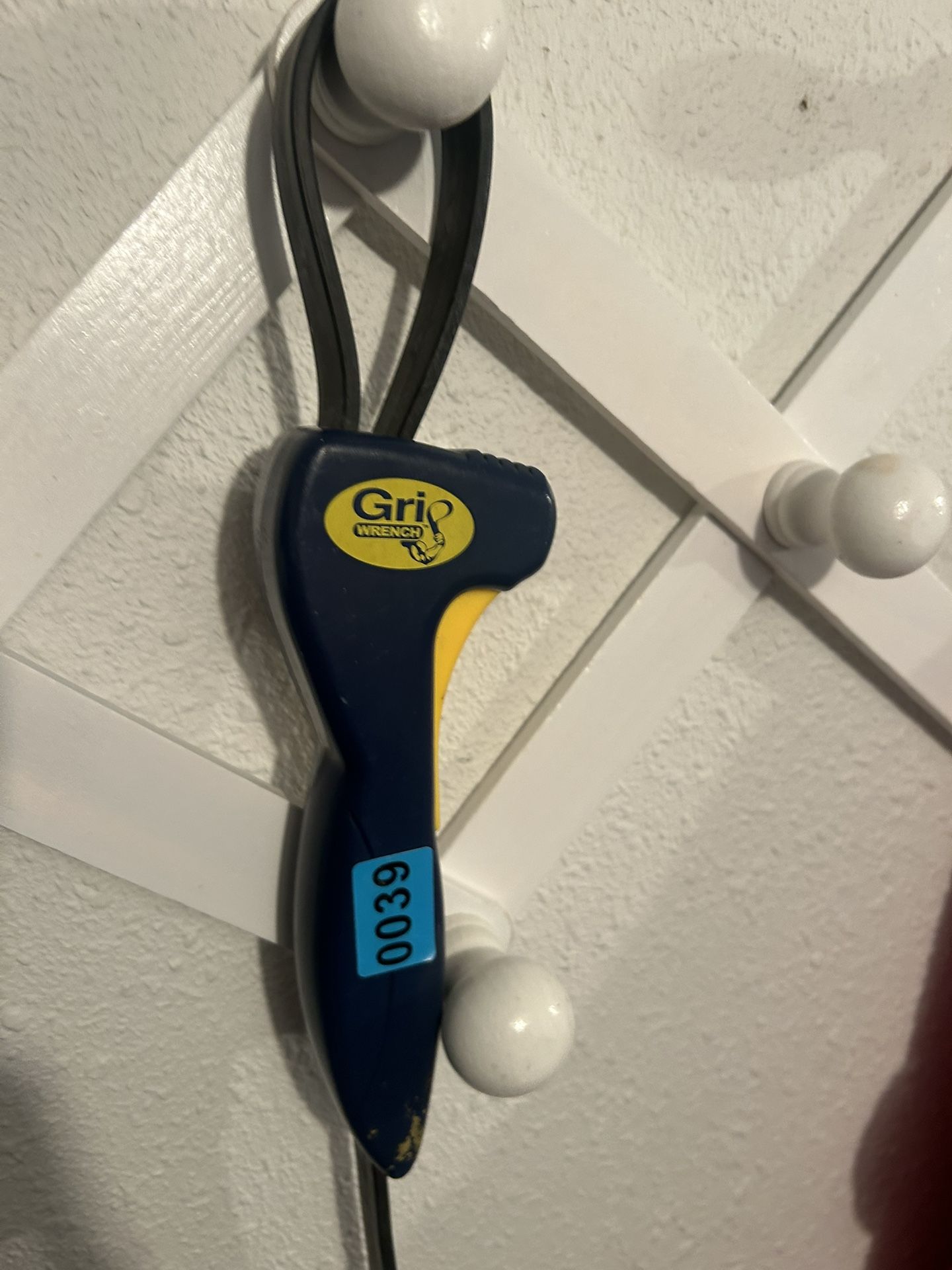 Grip Wrench