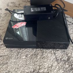 XBOX 360 w Controllers 