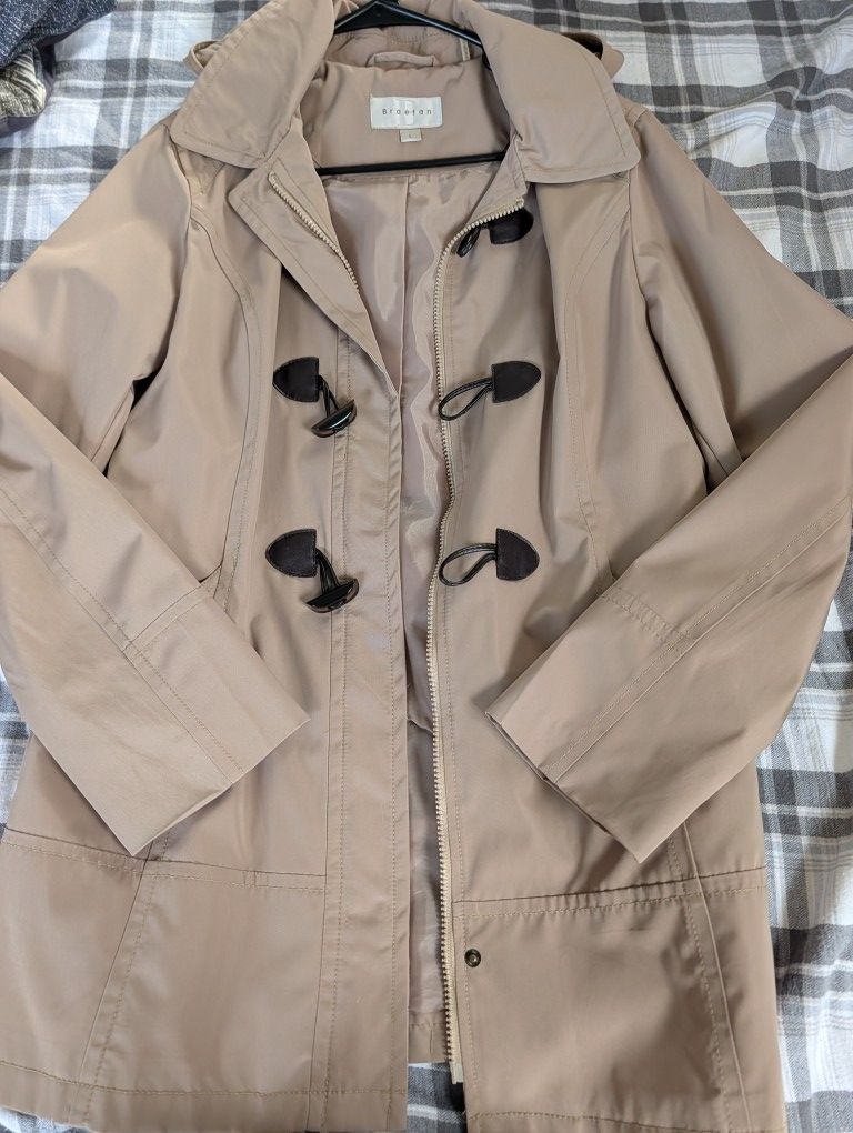 Braetan Rain Coat
