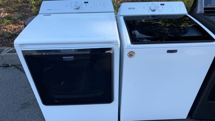 Maytag Bravos XL Washer and Dryer Set