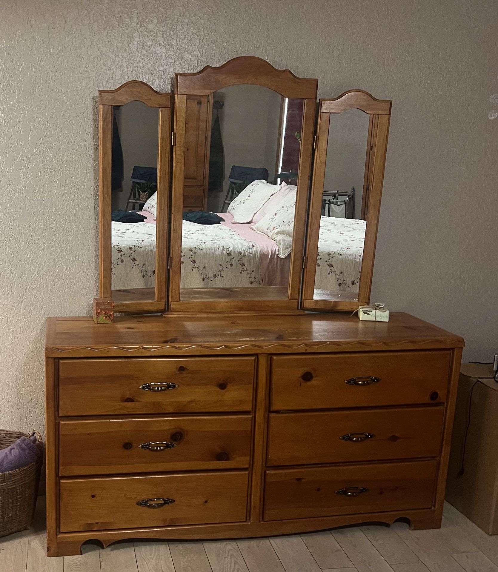 6 Drawer Dresser With Mirror 