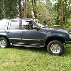 1999 Ford Explorer XLT AWD 4.0lt
