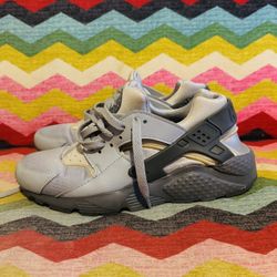 Nike Huarache Sneakers - Sz 6Y