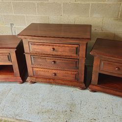 3 DRAWER DRESSER AND 2 MATCHING NIGHTSTANDS
