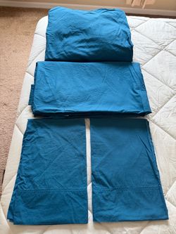 Like New 100% Cotton Set of Full Size Bed Sheets, Fitted Sheet, Flat Sheet and 2 Pillow Cases, Pillowcases