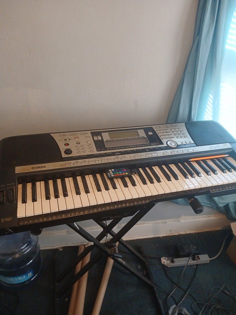 Yamaha Psr-740