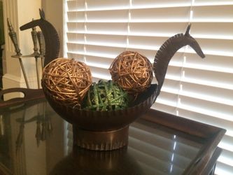 World Market Iron Giraffe Dish!