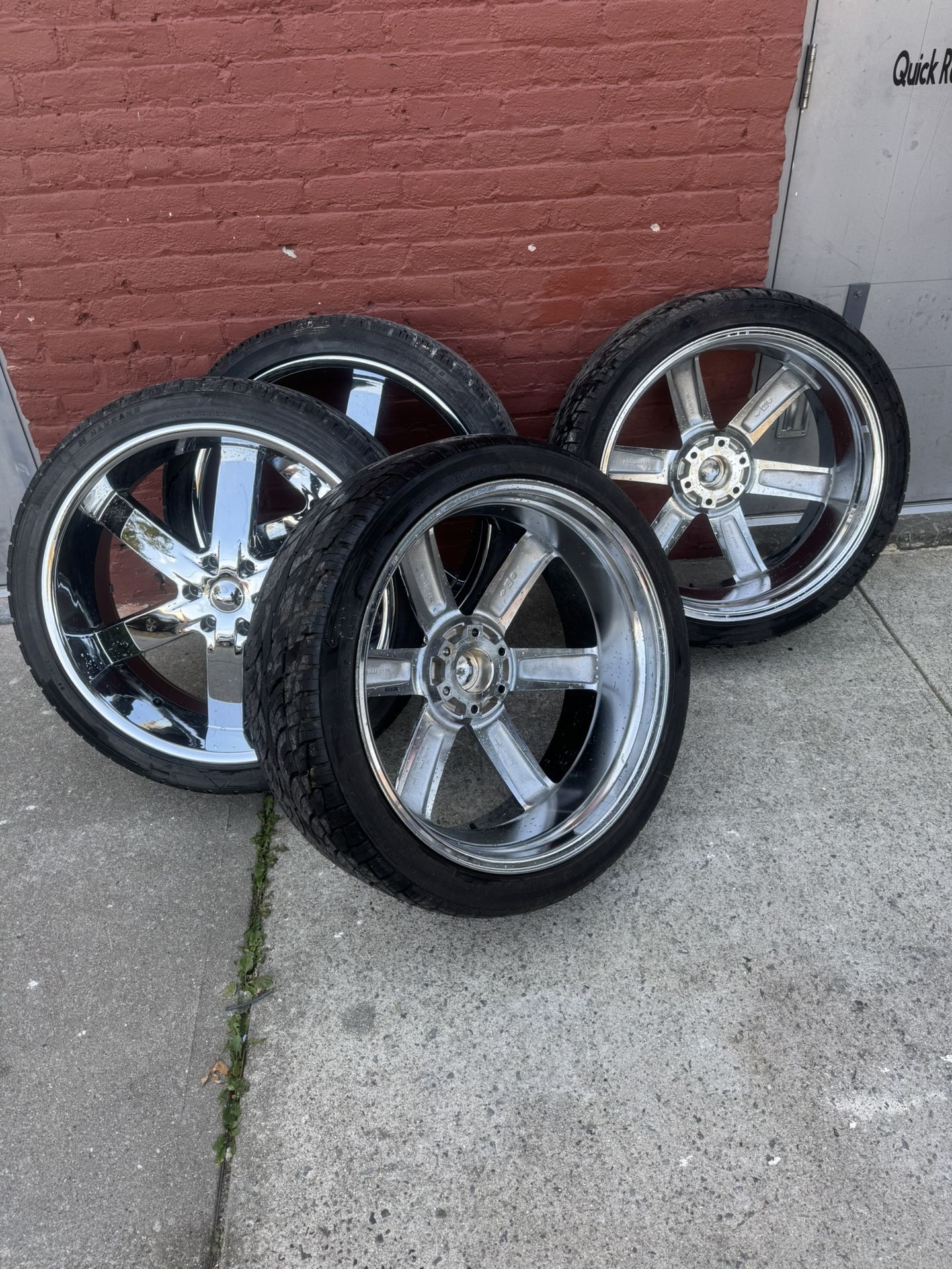 24” Chrome Rims with Tires