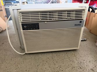 Window air conditioner unit
