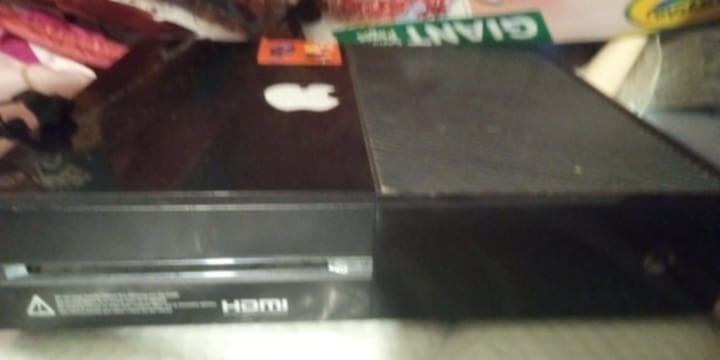 (Roku) 45 Inch Tv And Xbox One