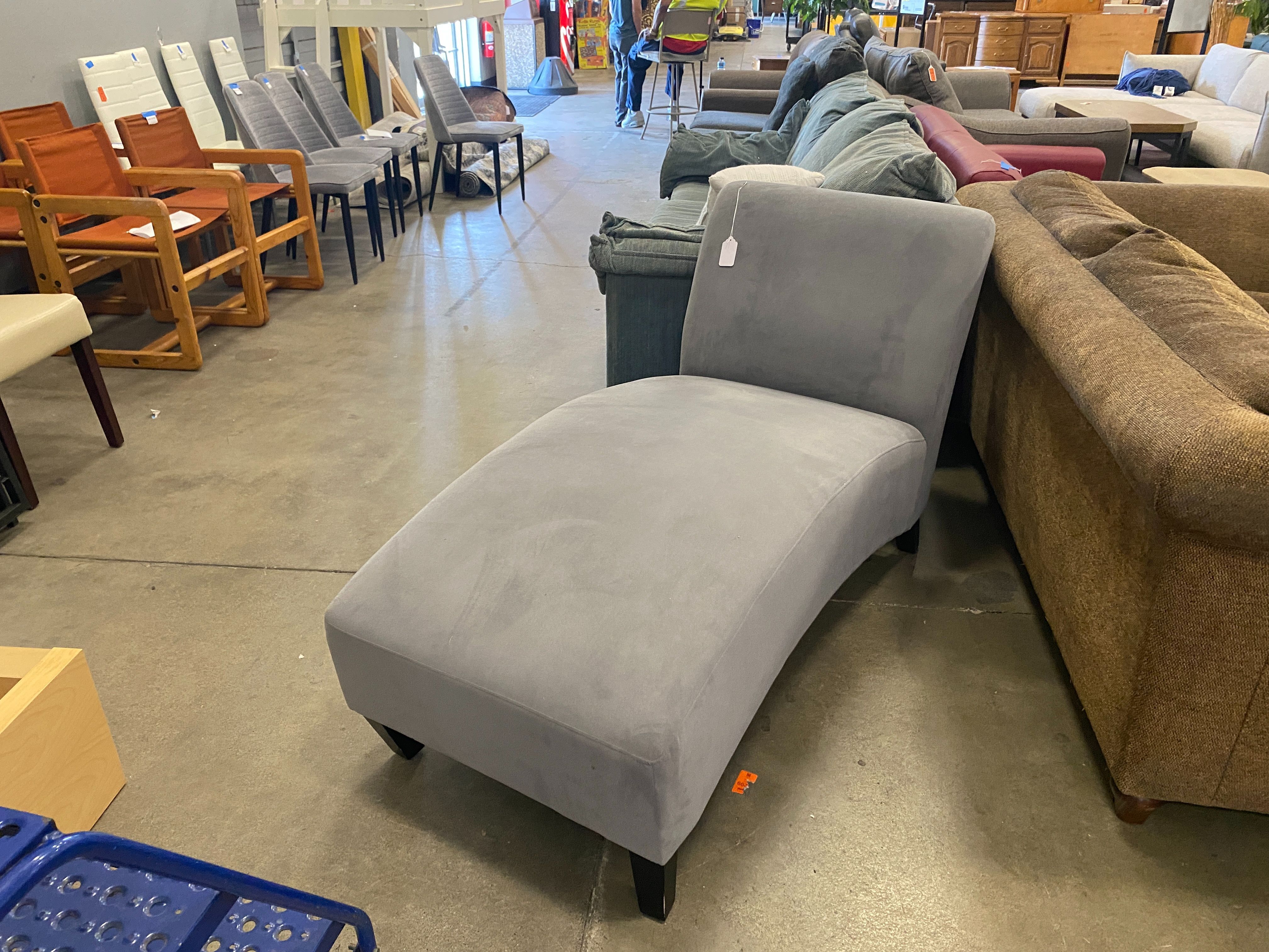 HANDY LIVING Simple Soft Grey Chaise Lounger