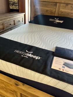 Cozy mattress and Boxspring