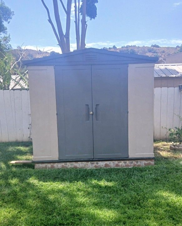 KETER  8x8 VINYL SHED PRICE $750
