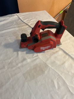 Milwaukee M 18 wood planer for parts not working needs repair