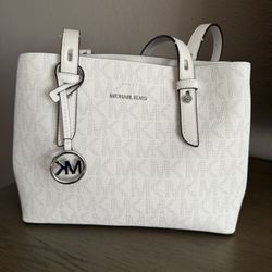 Handbags And crossbody’s