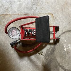 Easy and portable! Red pedal air pump 100PSI for bicycles, motorcycles and ball games. We are selling a red high-pressure pedal air pump, as shown in 