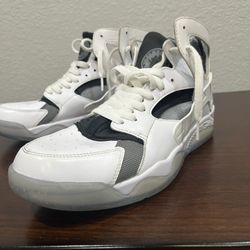 Nike Huarache Size 9
