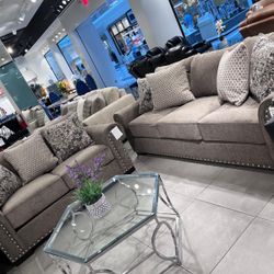 Beautiful And Comfortable Sofa Set ✨🥳