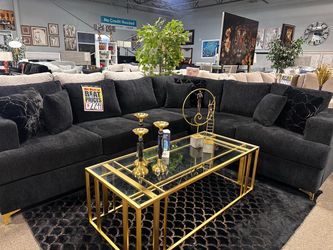Perfect black couch! 🖤☎️✨ Easy Financing!