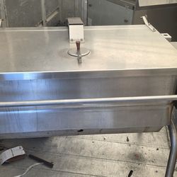 GROEN 40 GALLON GAS TILT SKILLET/BRAISING PAN
