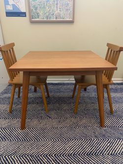 west elm x pbk Mid-Century Toddler Play Table and set of Chairs