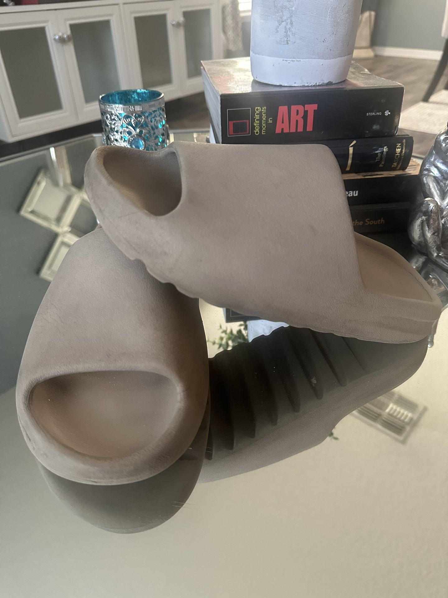 Yeezy slides beige Mens 10