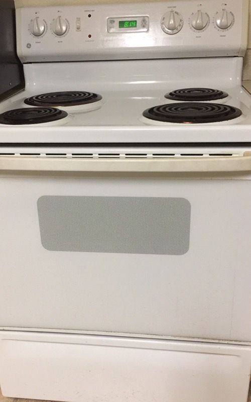 GE Electric Stove