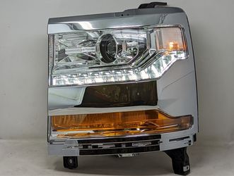 2016 Chevy Silverado Headlights (Aftermarket)