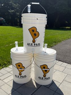 Brewer's Best "Ale Pail" Homebrewing Buckets Set (3 Buckets, Lids, Airlocks & Spigot)