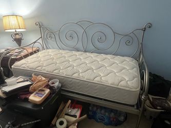 Twin Daybed
