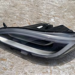 2016-2021 MODELS DRIVER HEADLIGHT