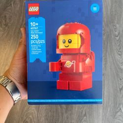 Lego Up Scaled Baby Astronaut Set 