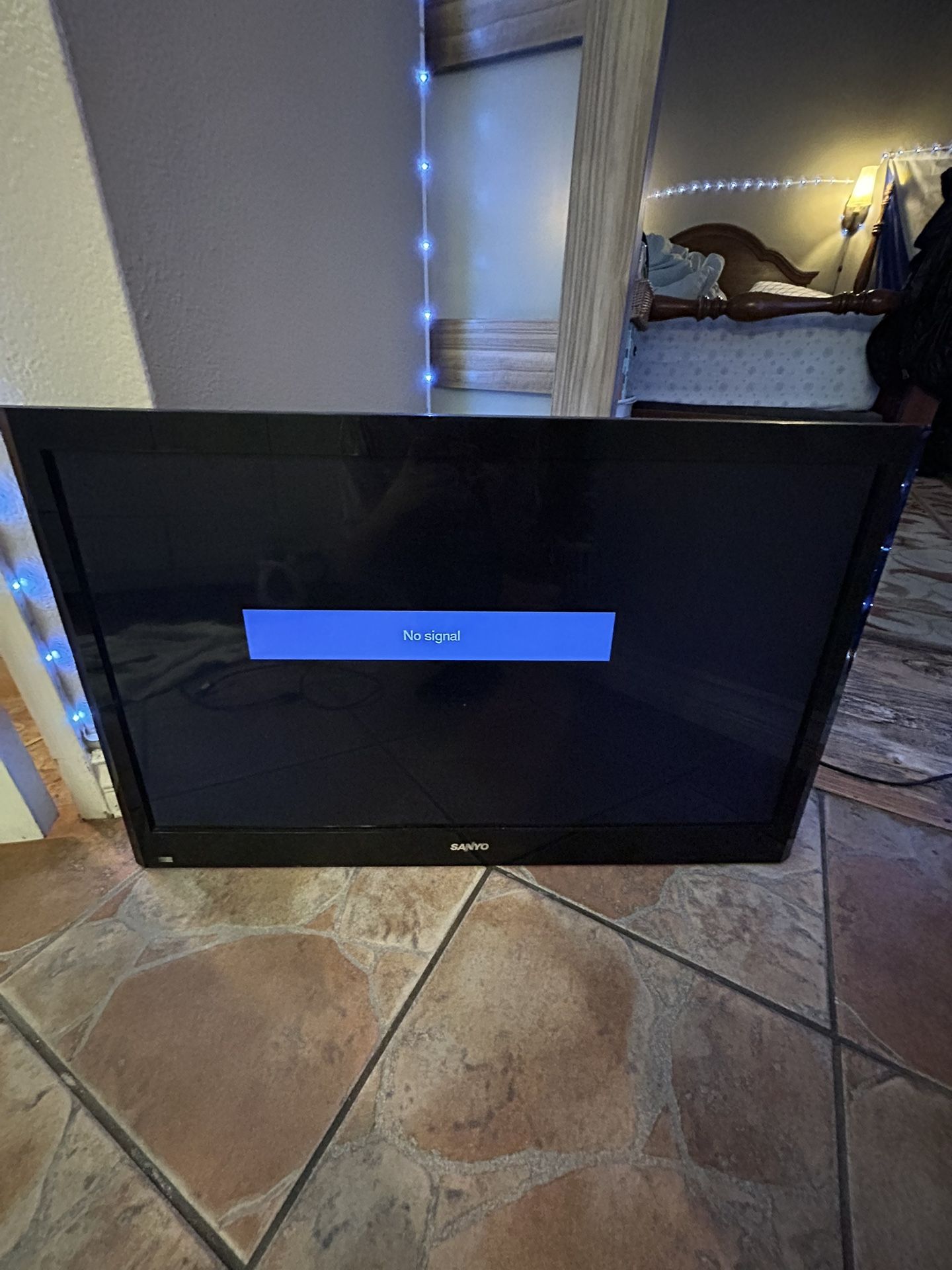 32” sanyo lcd hdtv in good condition