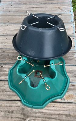 2 xmas tree stands