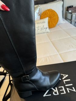 Naturlizer Boots. Wide Calf 