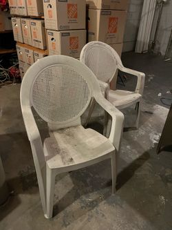 Free stacking plastic patio chairs
