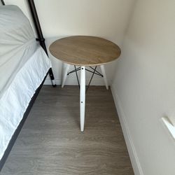 Side Tables 
