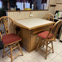 Custom Made Kitchen Table With 5 Chairs