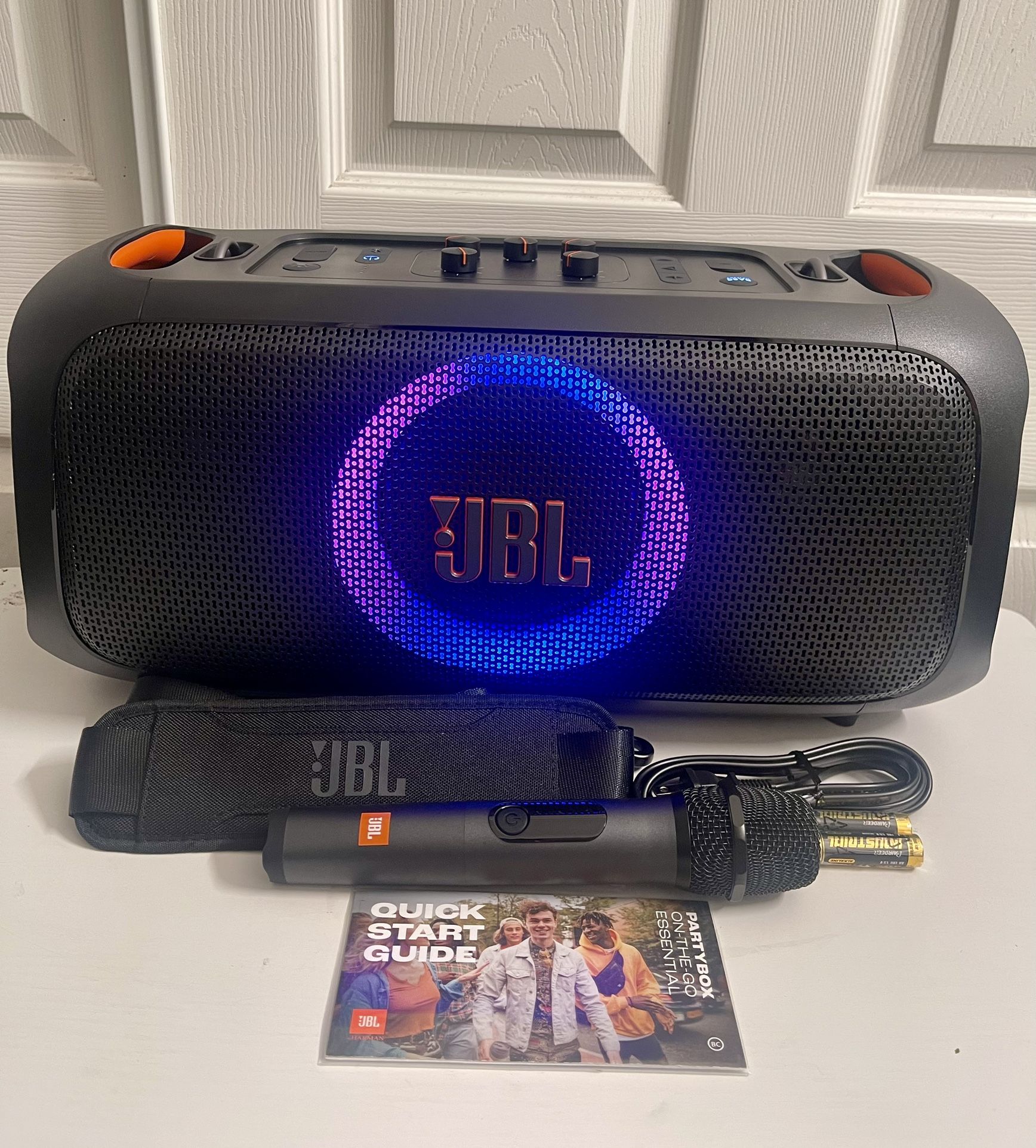 JBL PARTYBOX ON-THE-GO ESSENTIAL 🎤