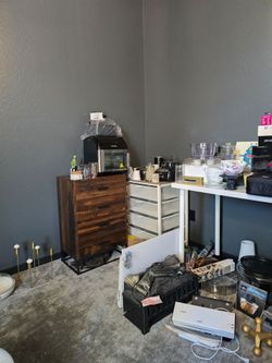 Moving / garage / estate sale