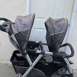CHICCO DOUBLE STROLLER 