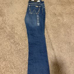 Women’s Wranglers 