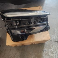 2025-2026 Tesla Model Y Juniper Right Headlight 